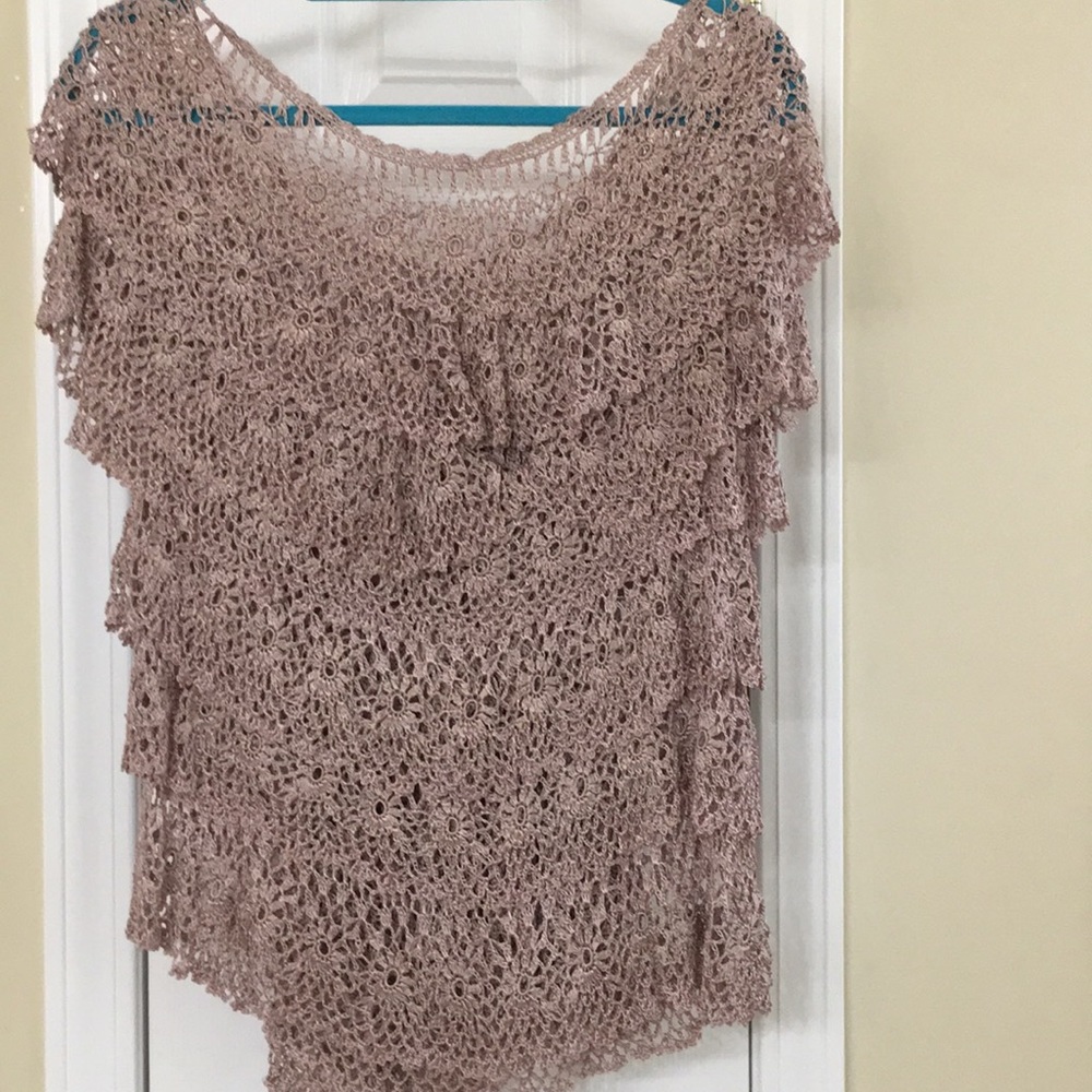 Ladies top - Picture 2 of 2